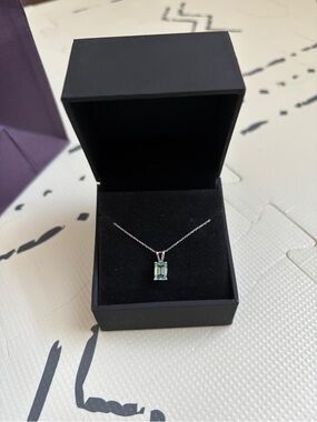 Zales necklace 10k white gold chain with blue diamond 1.22 carats emerald cut